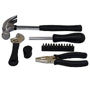 TRUSA scule SPACER contine 1 x ciocan, 1 x patent, 1 x surubelnita, 12 x capete surubelnita, 1 x cheie reglabila, 1 x protectie cauciuc ciocan, 1 x cutie transport si depozitare   SPT-HANDY-17 