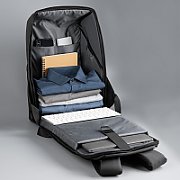 Rucsac notebook Serioux, SMART TRAVEL ST9590, dimensiuni 31 x 16 x 46 cm, rezistent la apa, compartimente multiple, compartiment separat pentru notebook: max. 15.6 , bretele ajustabile, port de încărcare USB, buzunar ascuns la spate, material poliester