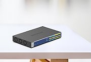 Switch NetGear GS516UP-100EUS, 16 porturi 10 / 100 / 1000 MBs