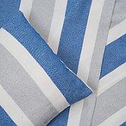   King Size Bedspread 200x220 with 2 pillow covers 45x45 cm 
Material : 75% Cotton and  25% Polyester
  