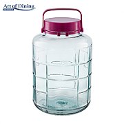  BORCAN STICLA  CU CAPAC PLASTIC  10L 
Dimensiune: D22XH35 cm
Material: borcan sticla + capac si maner din plastic
Borcanul este prevazut cu 2 capace:
* un capac exterior mov
* capac interior cu orificiu pt strecurare
Ambalaj: eticheta color 