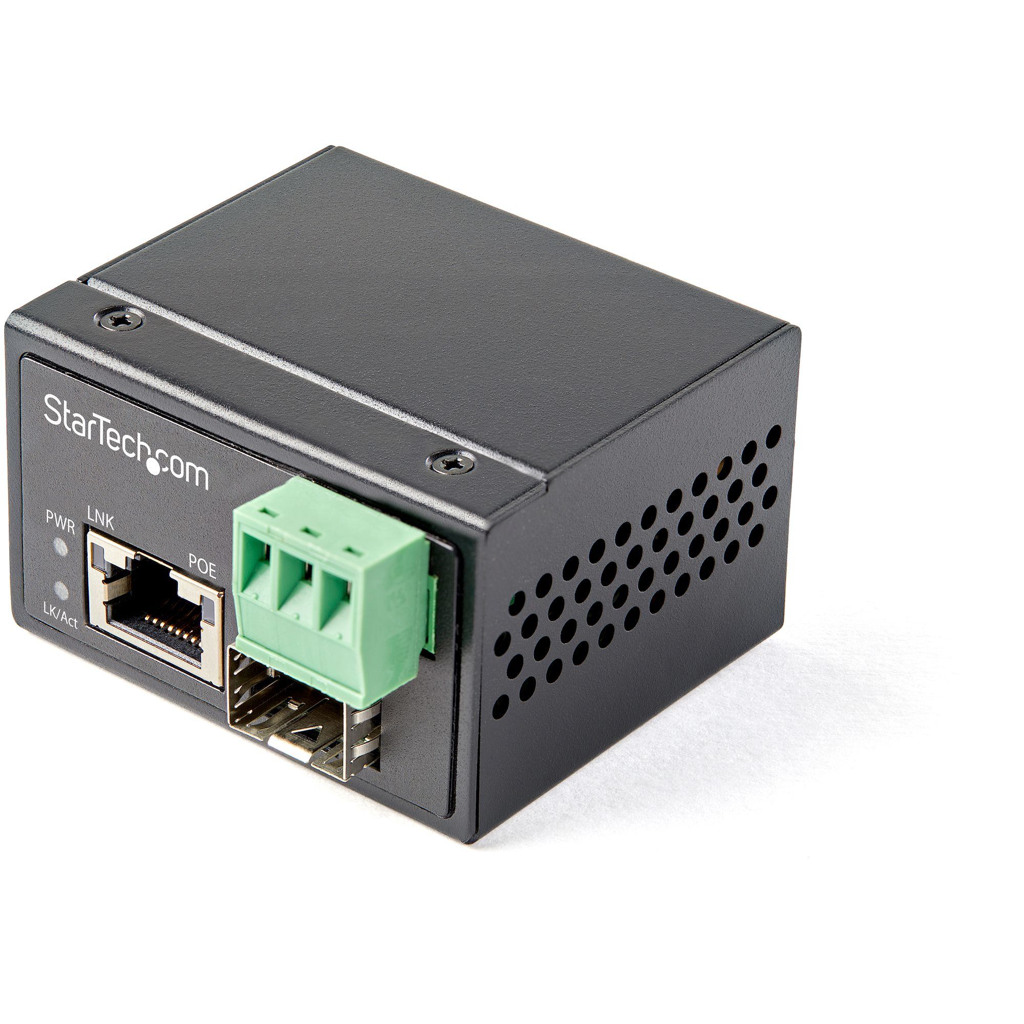 30W POE+ FIBER TO ETHERNET/MEDIA CONVERTER