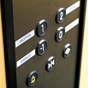 D1-TAPE NYLON 12MM X 3.5M/BLACK ON WHITE