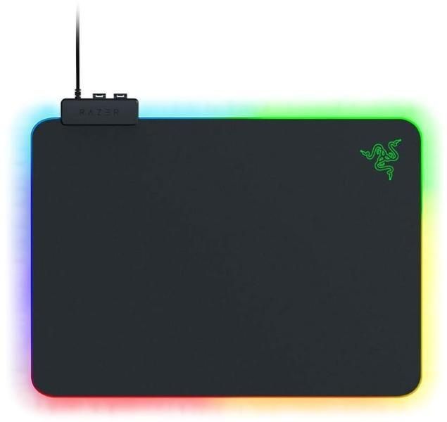 Mousepad Razer Firefly V2 Pro - Multi-zone Chroma, lungime 278 mm / 10.95 , adancime 360 mm / 14.17 