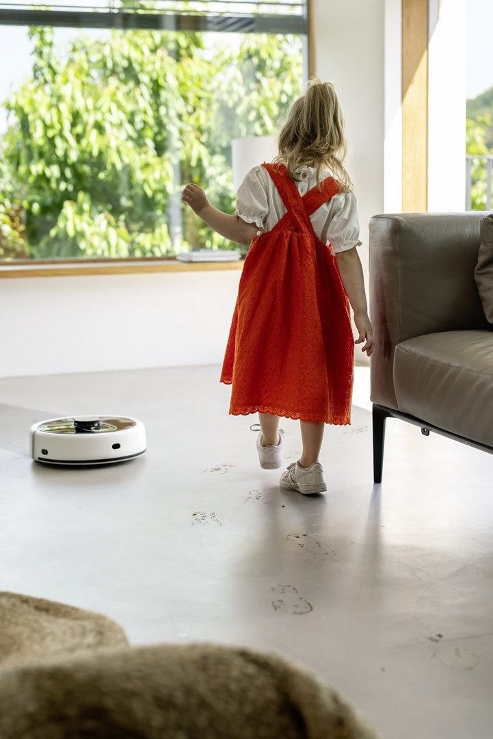 Kärcher RCF 3 robot vacuum 1.15 L Black  White