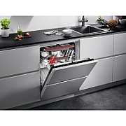 AEG FSB53927Z dishwasher Fully built-in 14 place settings D