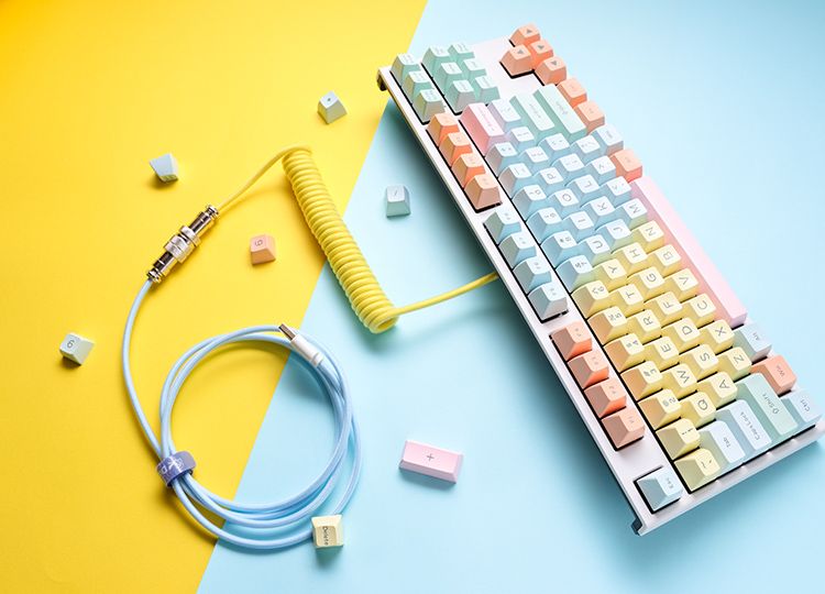 Ducky Premicord Cotton Candy Coiled Cable  USB Type-C to Type-A - 1.8m