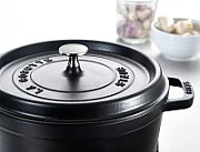 Staub Round Cast Iron Pot - Black  2.6 ltr
