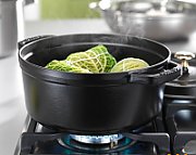 Staub Round Cast Iron Pot - Black  2.6 ltr