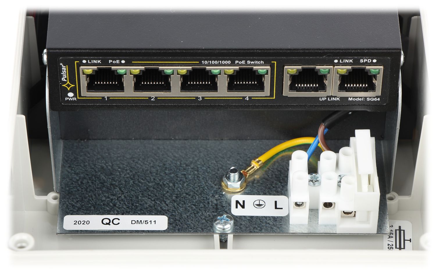 SG64H 6-port switch with power supply for 4 IP cameras in hermetic housing