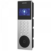 Videointerfon de exterior IP cu recunoastere faciala si pin digitala Hikvision DS-KD9203-ME6, recunoaste pana la 5000 imagini faciale, 50000 carduri,10000 utilizatori, deschidere faciala, amprenta si card, configurare remote via web, ecran 4.3-inch colorful LCD, camera video 2 x 2MP HD, comunicare