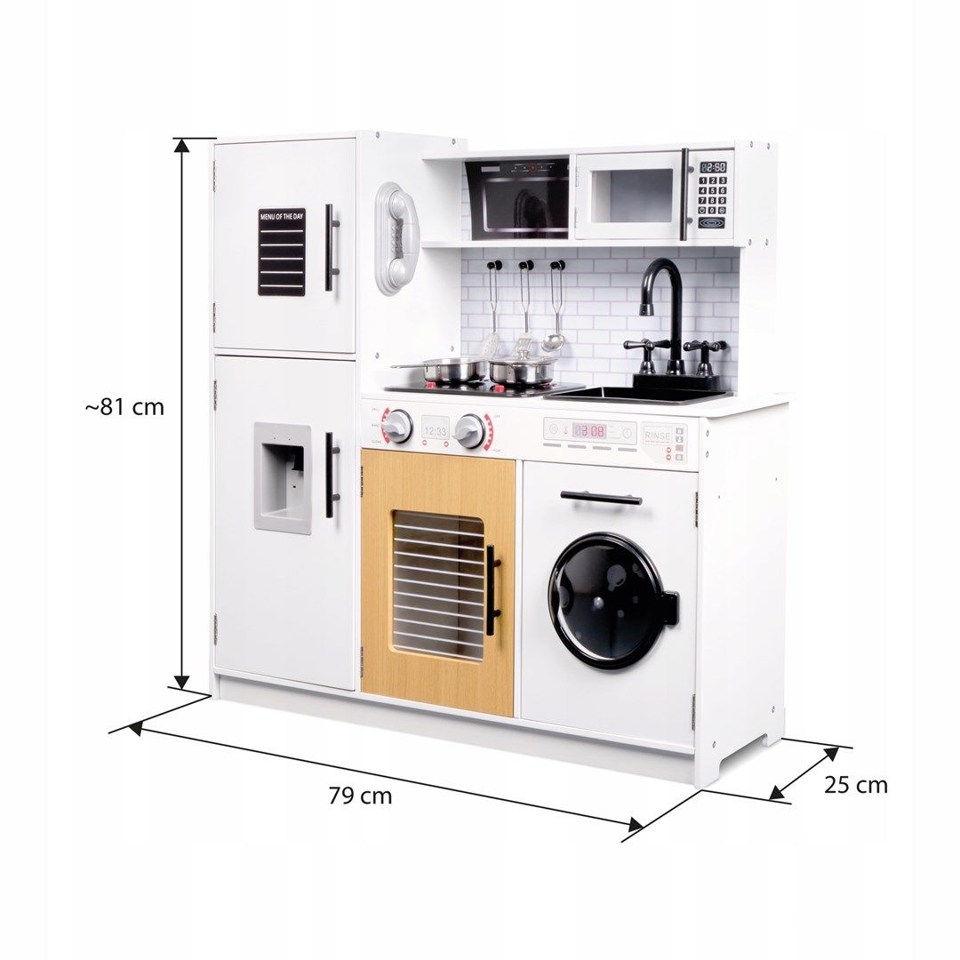 ROMIS Bornekokken i tra med tilbehor