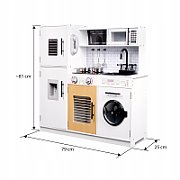 ROMIS Bornekokken i tra med tilbehor