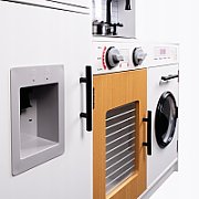 ROMIS Bornekokken i tra med tilbehor