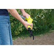 Ryobi pruning shears on an extension arm