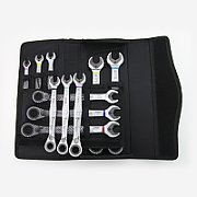Ratchet combination wrench set with switch