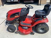 Small trailer for a lawn tractor YT