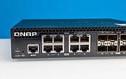 QNAP QSW-M3216R-8S8T switch-uri Gestionate L2/L3 10G Ethernet (100/1000/10000) 1U Negru