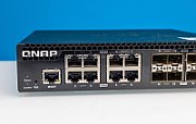 QNAP QSW-M3216R-8S8T switch-uri Gestionate L2/L3 10G Ethernet (100/1000/10000) 1U Negru