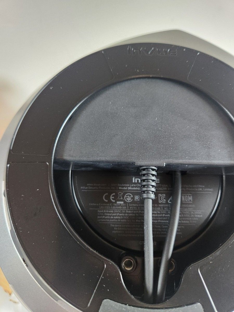 InVue payment center stand