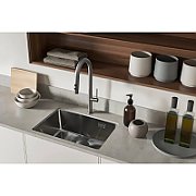 Kitchen faucet with pull-out spout - 2 types of spray