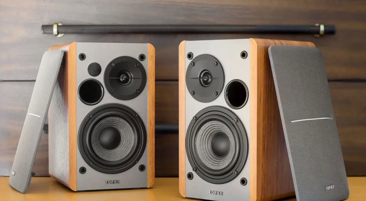 Edifier R1280DB Stereo Speaker - Brown